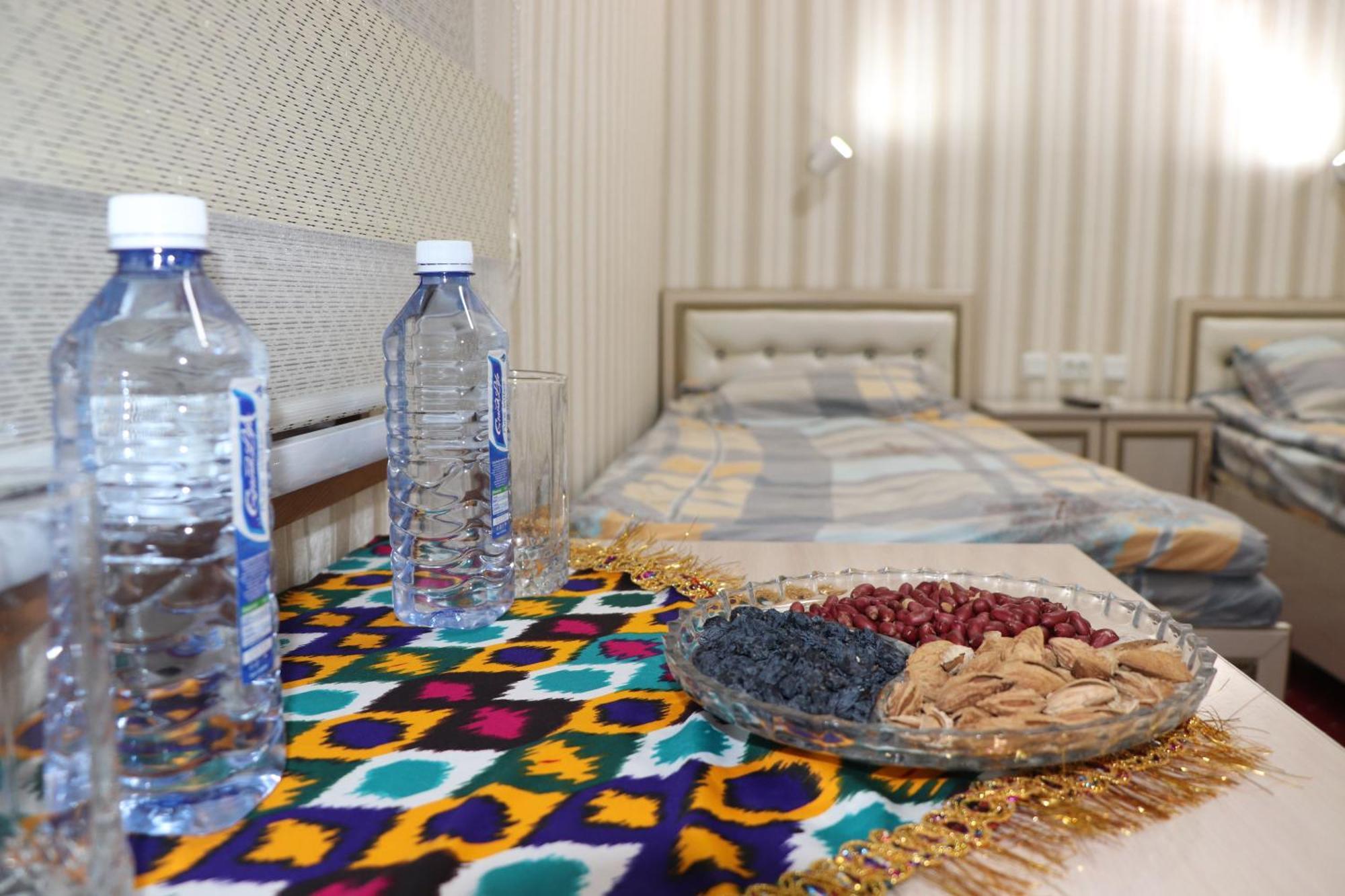 Shodlik Guest House Хива Экстерьер фото